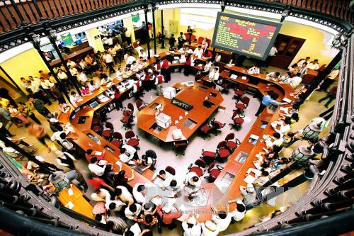 Chứng khoán chiều 15/1: VN - Index vượt mốc 1.060 điểm ảnh 1
